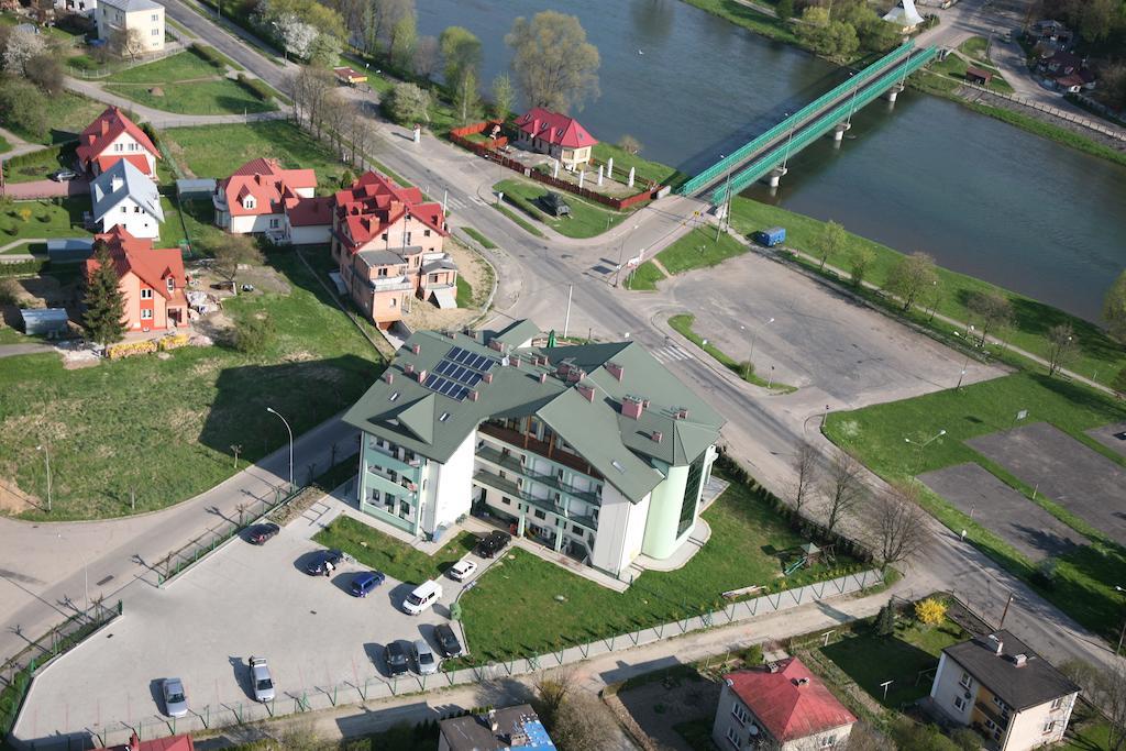 Hotel I Restauracja Bona Sanok Exterior photo